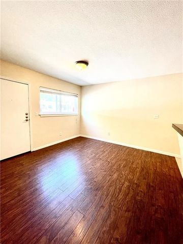304 E 33rd ST 9, Austin, TX 78705
