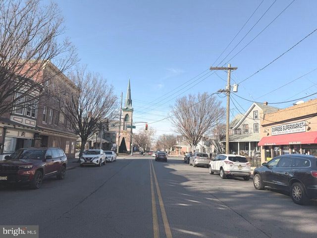 527-529 MONMOUTH ST, Gloucester City, NJ 08030