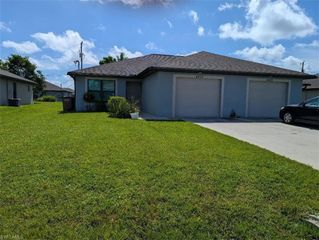 4407 SW 8th CT, Cape Coral, FL 33914