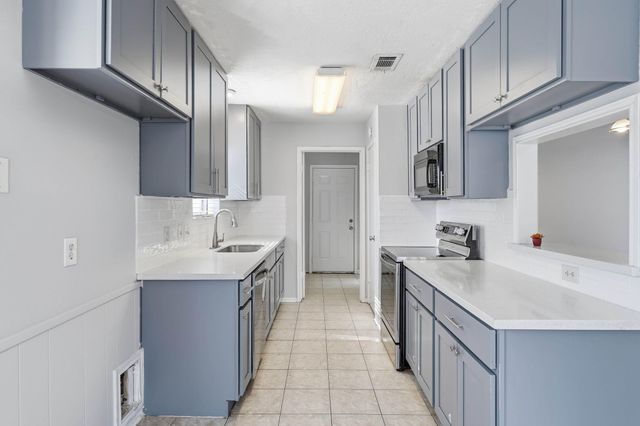 6807 Falling Waters Drive, Spring, TX 77379