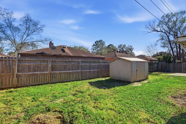 6807 Falling Waters Drive, Spring, TX 77379