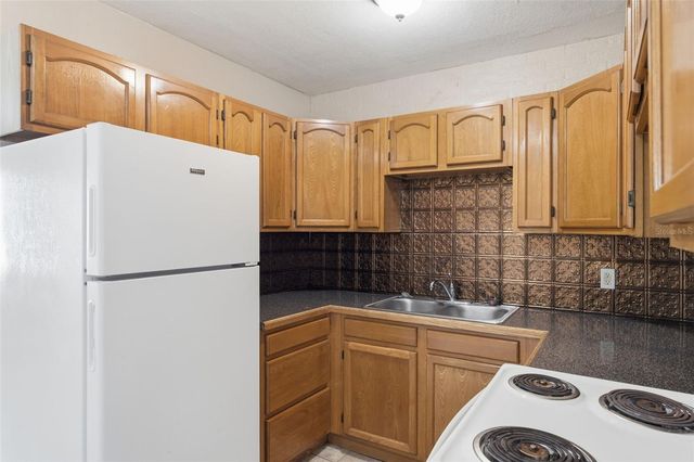 8871 93RD STREET, Seminole, FL 33777
