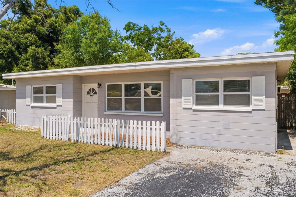 8871 93RD STREET, Seminole, FL 33777