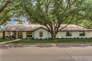 12151 Crestline Avenue, Dallas, TX 75244
