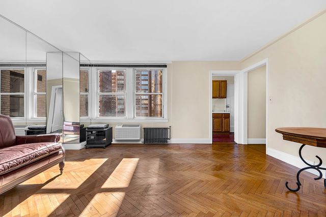 400 E 59th St Apt 8F, New York City, NY 10022