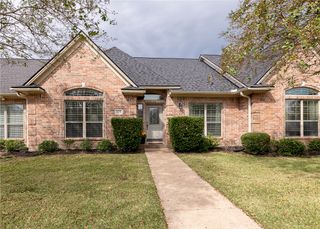 205 Hartford Drive, College Station, TX 77845