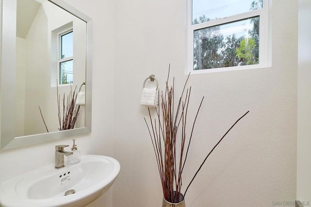 763 Michael Ct, Vista, CA 92081