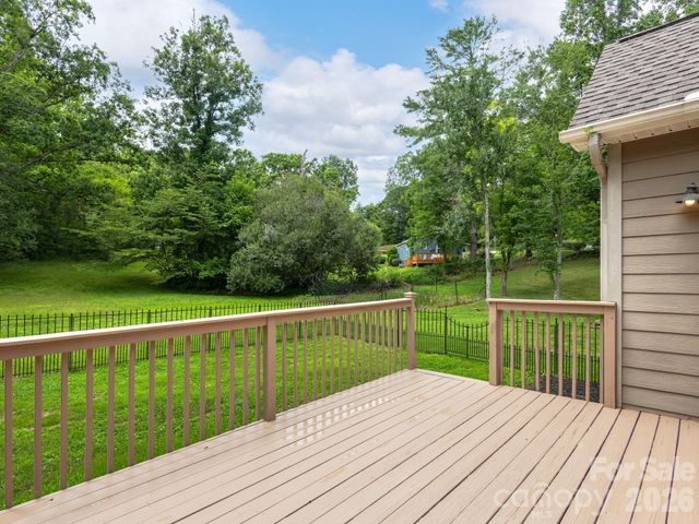 509 Shamrock Drive, Asheville, NC 28803
