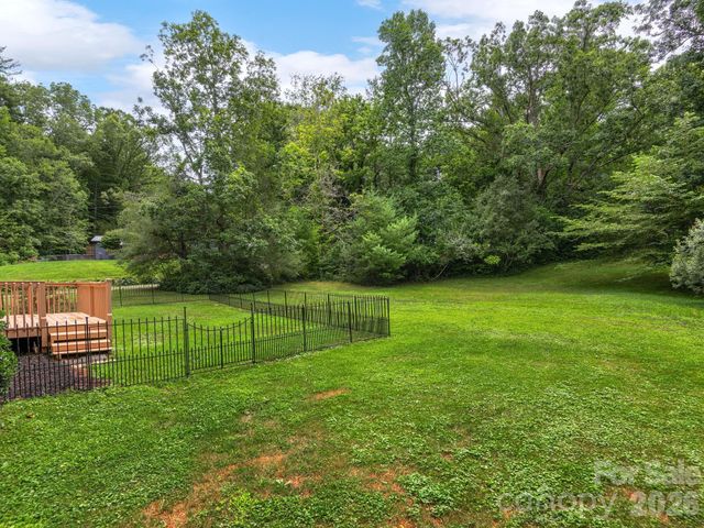 509 Shamrock Drive, Asheville, NC 28803