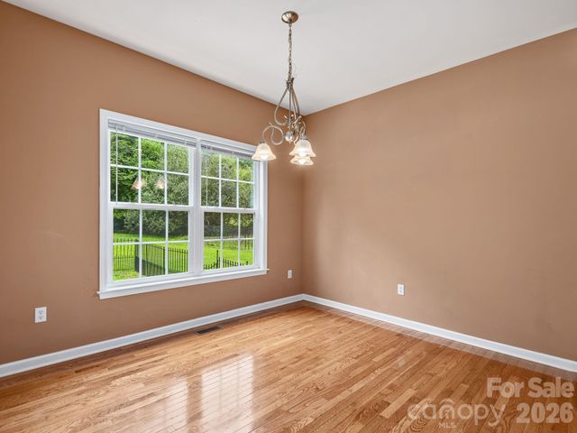 509 Shamrock Drive, Asheville, NC 28803