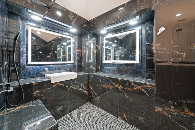 721 Keessee Drive, Cedar Hill, TX 75104