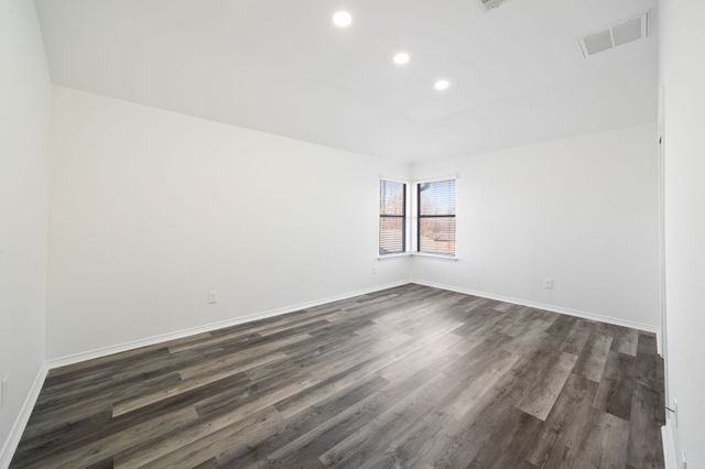 721 Keessee Drive, Cedar Hill, TX 75104