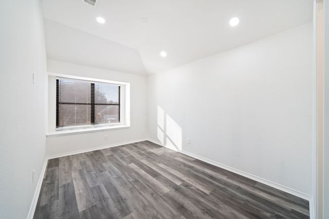 721 Keessee Drive, Cedar Hill, TX 75104