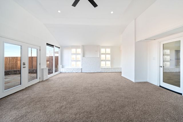 721 Keessee Drive, Cedar Hill, TX 75104