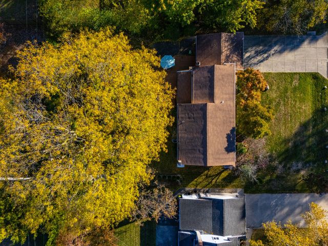 6843 Leslee Crest Drive, West Bloomfield Twp, MI 48322