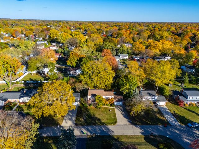 6843 Leslee Crest Drive, West Bloomfield Twp, MI 48322