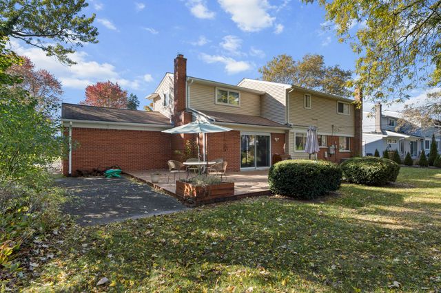6843 Leslee Crest Drive, West Bloomfield Twp, MI 48322