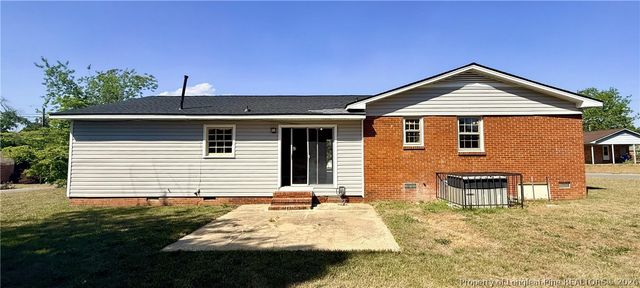 832 Fresno Drive, Fayetteville, NC 28303