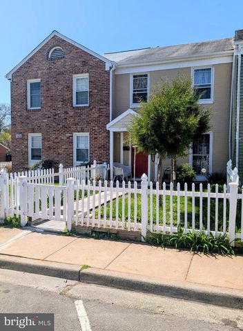 9824 TOWN LN, Manassas, VA 20110