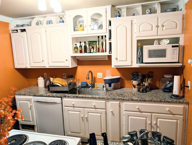 9824 TOWN LN, Manassas, VA 20110