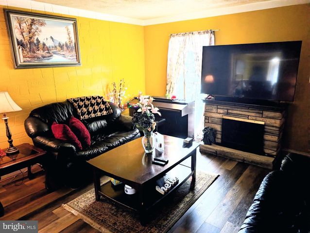9824 TOWN LN, Manassas, VA 20110