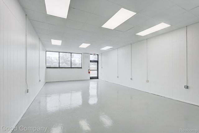 23833 John R Road, Hazel Park, MI 48030