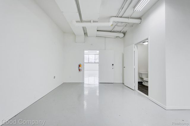 23833 John R Road, Hazel Park, MI 48030