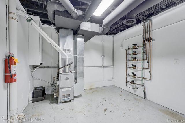 23833 John R Road, Hazel Park, MI 48030