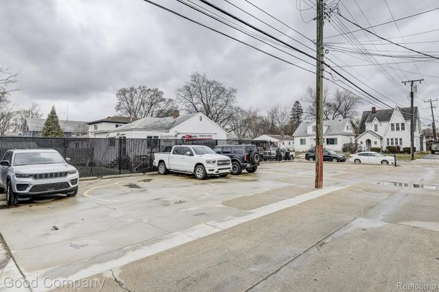 23833 John R Road, Hazel Park, MI 48030