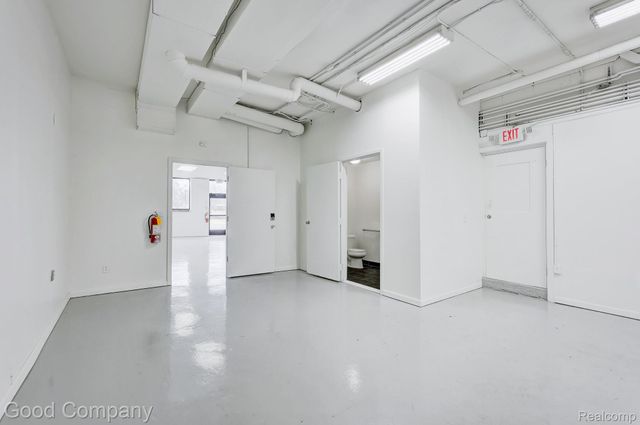 23833 John R Road, Hazel Park, MI 48030