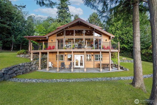 2339 N Nugent Road, Lummi Island, WA 98262