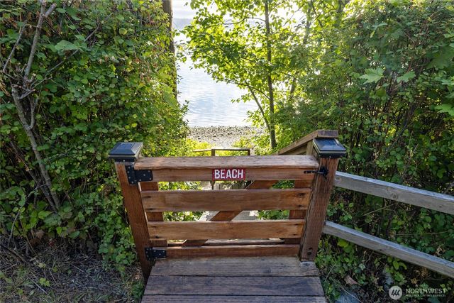 2339 N Nugent Road, Lummi Island, WA 98262