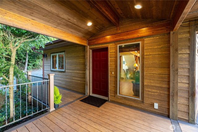 2339 N Nugent Road, Lummi Island, WA 98262