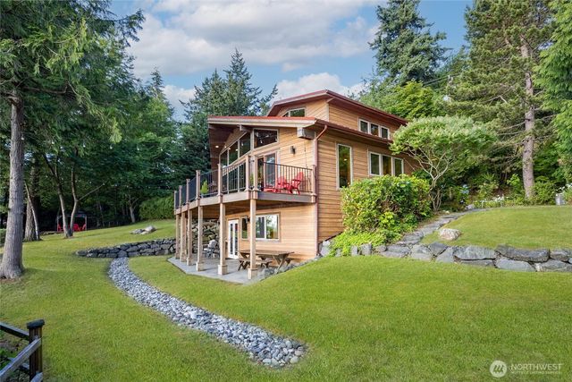 2339 N Nugent Road, Lummi Island, WA 98262