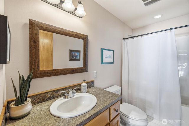 2339 N Nugent Road, Lummi Island, WA 98262
