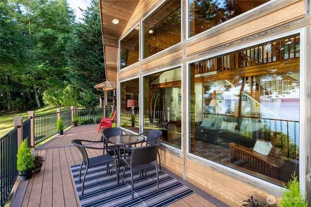2339 N Nugent Road, Lummi Island, WA 98262