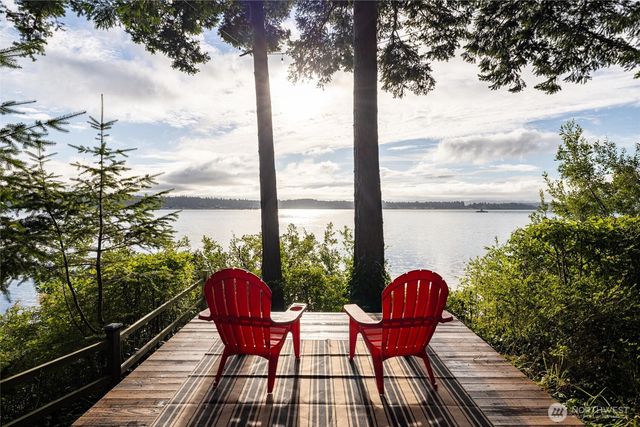 2339 N Nugent Road, Lummi Island, WA 98262