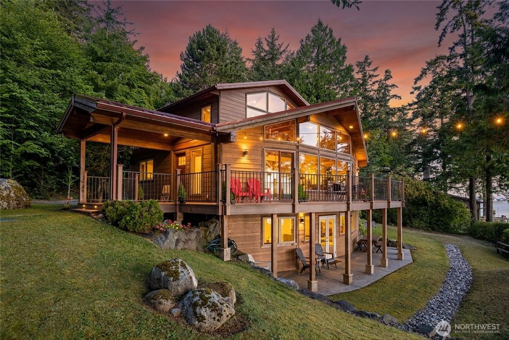 2339 N Nugent Road, Lummi Island, WA 98262