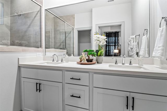 829 N Emile Street, Houston, TX 77020