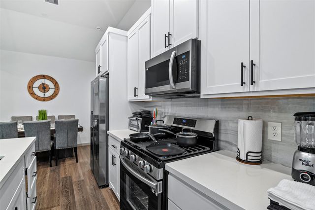 829 N Emile Street, Houston, TX 77020