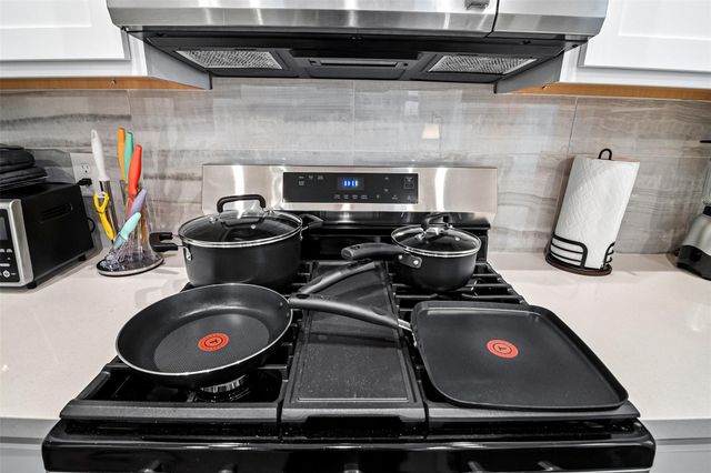 829 N Emile Street, Houston, TX 77020