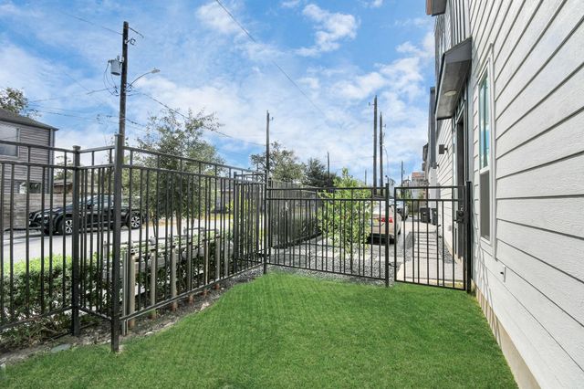 829 N Emile Street, Houston, TX 77020