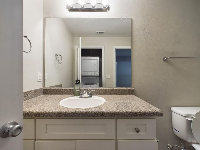 3839 Dry Creek DR 105, Austin, TX 78731