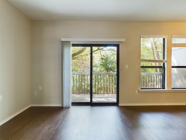 3839 Dry Creek DR 105, Austin, TX 78731
