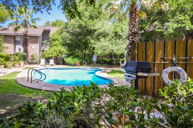 3839 Dry Creek DR 105, Austin, TX 78731