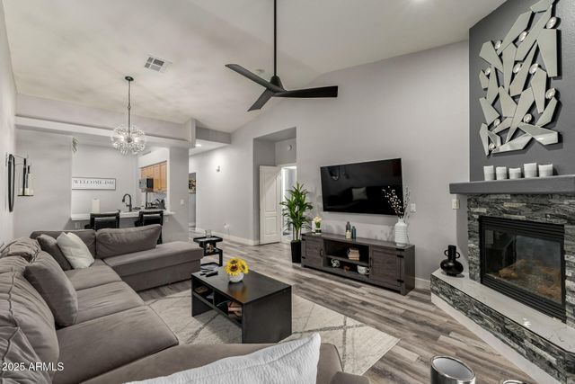 18650 N 91ST Avenue 2201, Peoria, AZ 85382