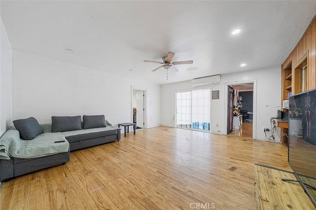 14603 S Aprilia, Compton, CA 90220