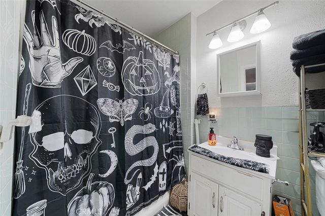 14603 S Aprilia, Compton, CA 90220