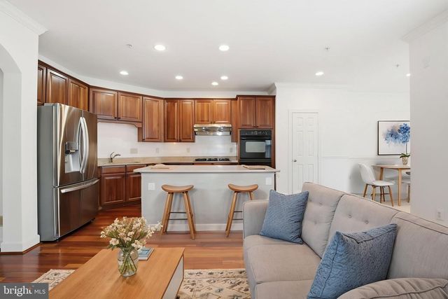 1120 CRESTFIELD DR, Rockville, MD 20850