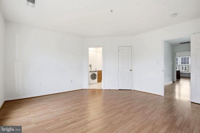 1120 CRESTFIELD DR, Rockville, MD 20850
